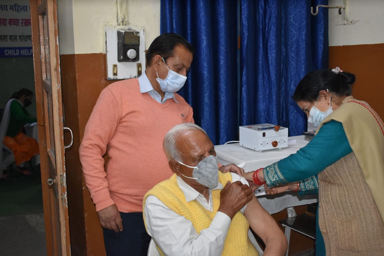 corona vaccination in bilaspur