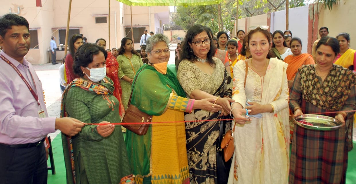 Kasturba gave Vidyalaya a washing machine, purifier