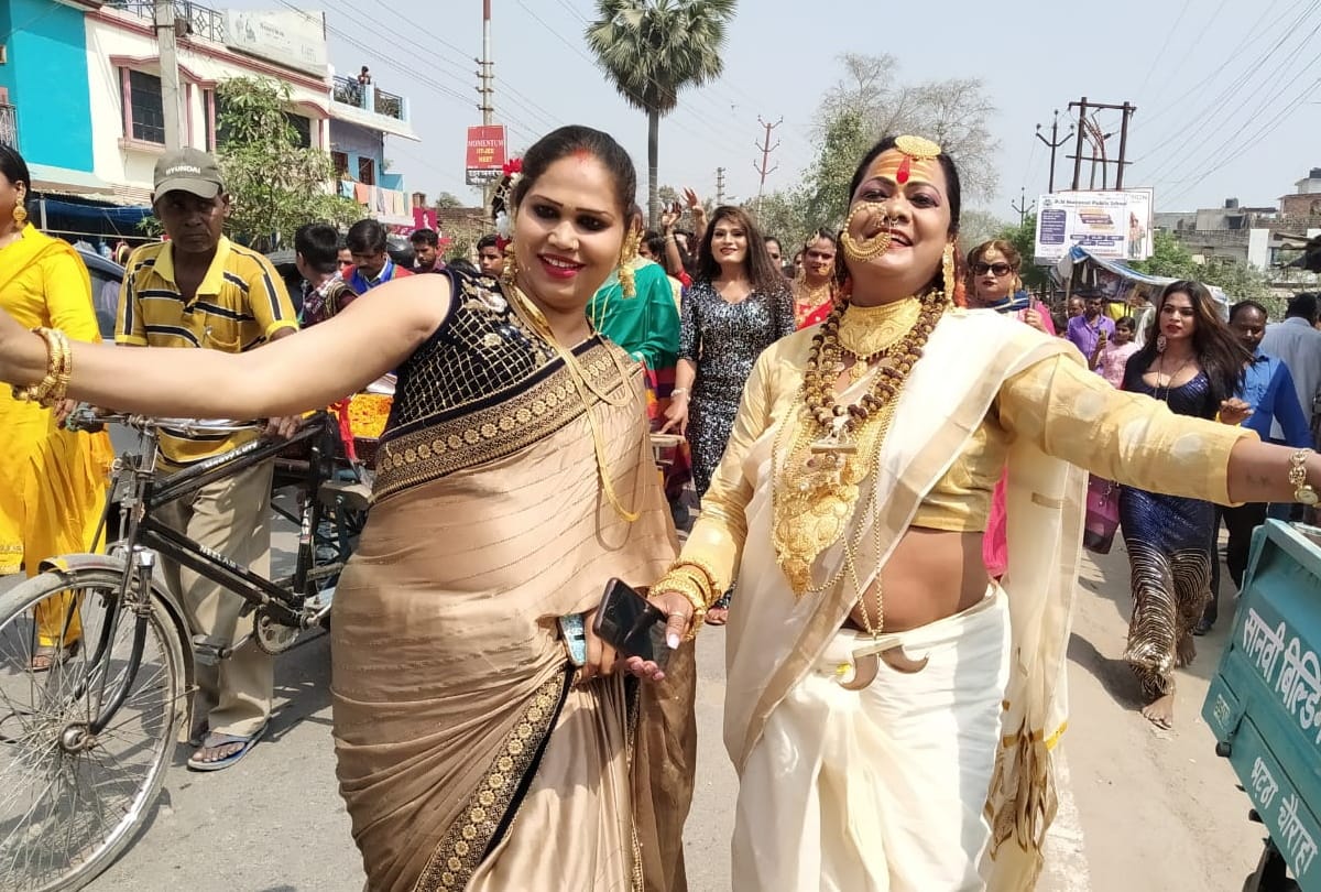 Kinnar Mahasammelan held in Gorakhpur see latest photos of kinnar