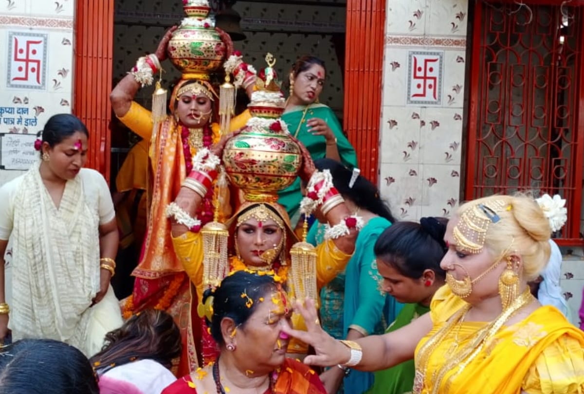 Kinnar Mahasammelan held in Gorakhpur see latest photos of kinnar