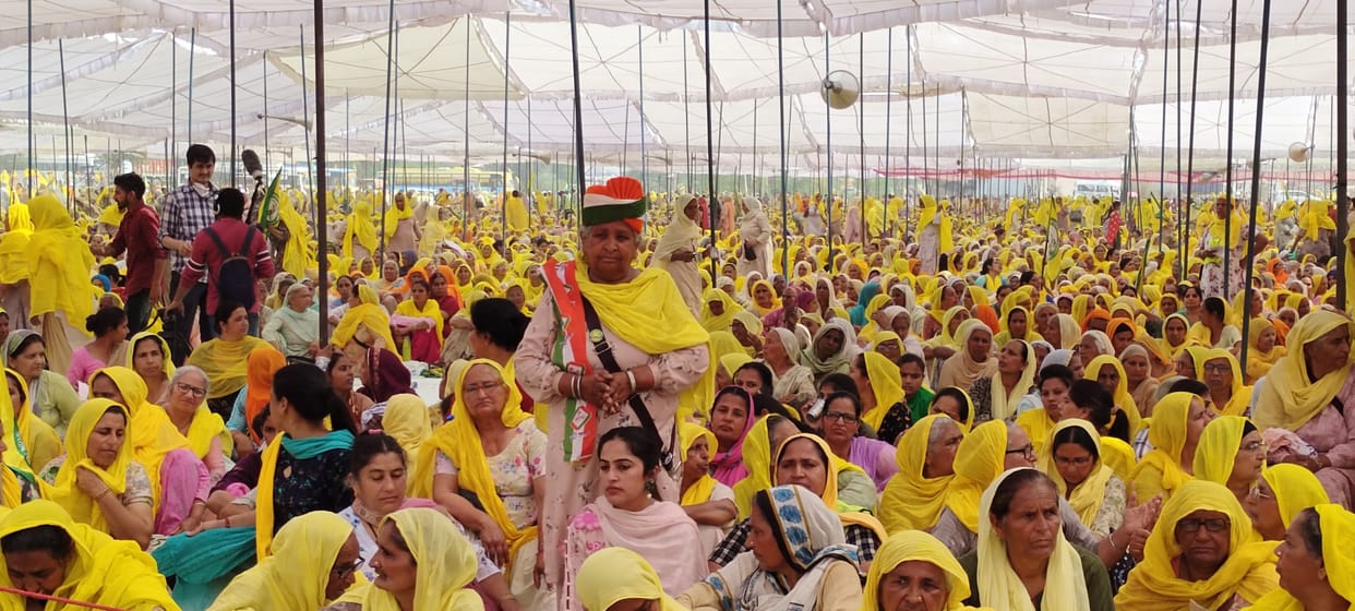 Women thrashed at central government on Naya Gaon Chowk and Tikri Border