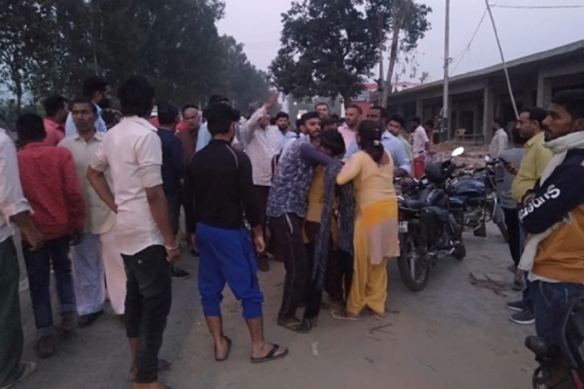 Two youth has died in road accident at Muzaffarnagar city of Uttar Pradesh