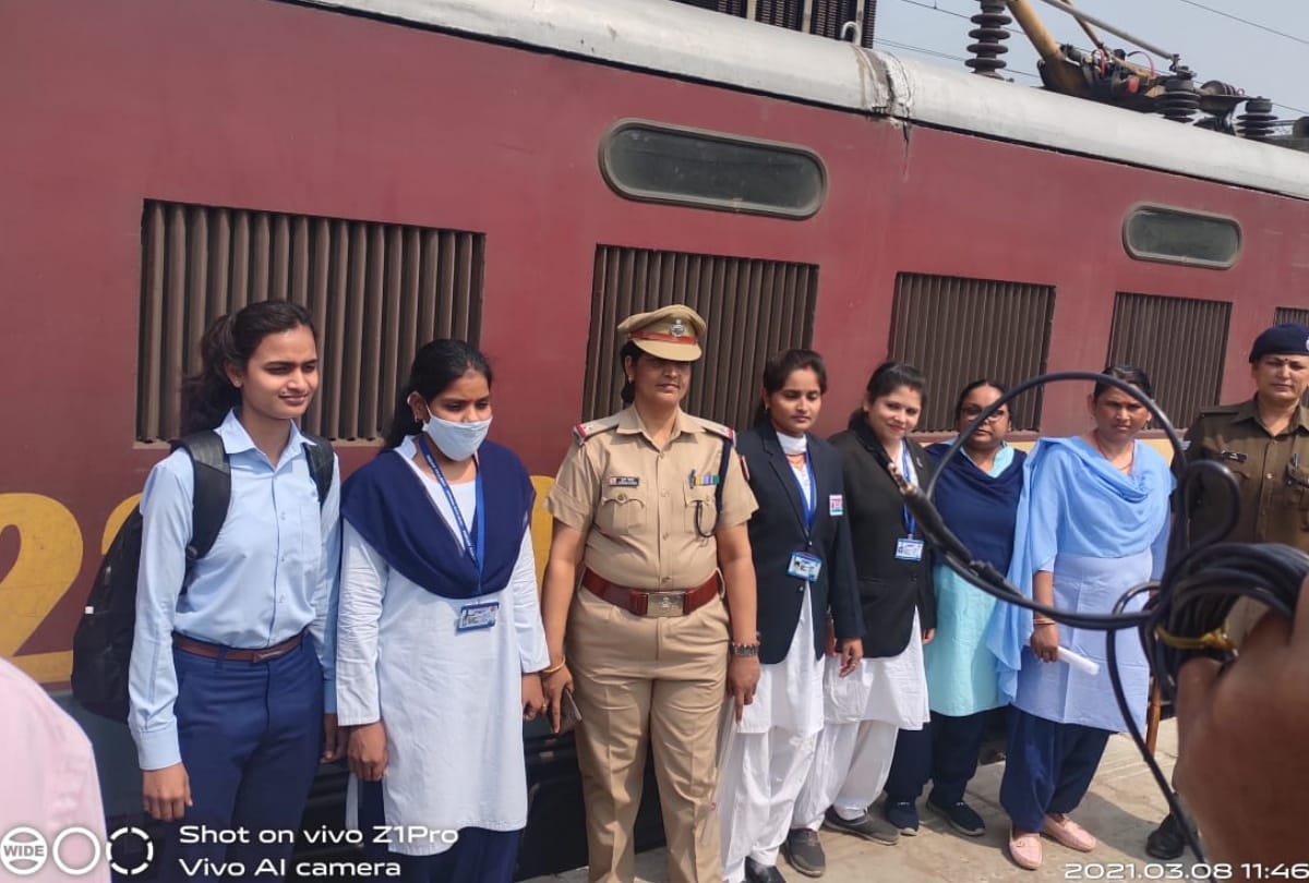 Women railway workers run Maurya Express from Chapra to Gorakhpur