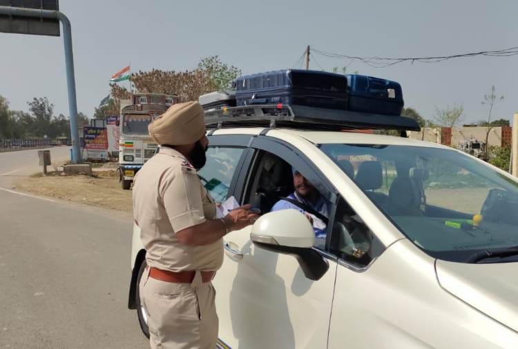 Woman return india from Pakistan after two year