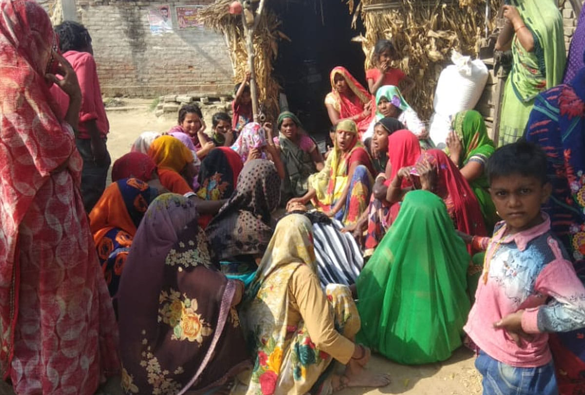 Girl body found hanging from a tree in farrukhabad
