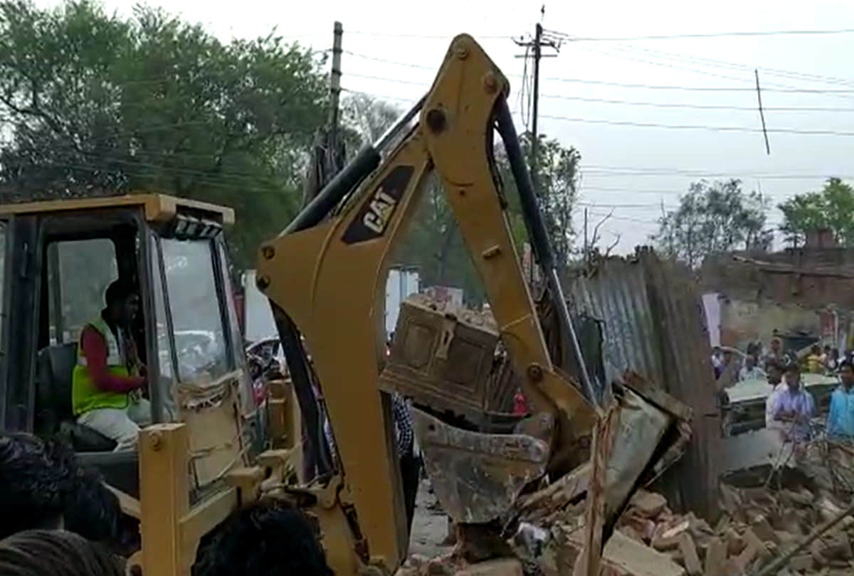 tijori found in excavation in Kanpur