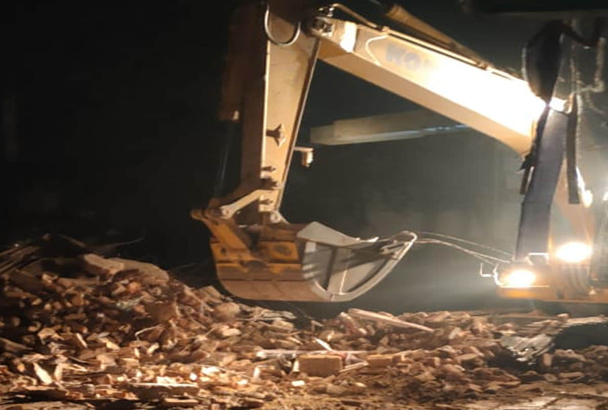 tijori found in excavation in Kanpur