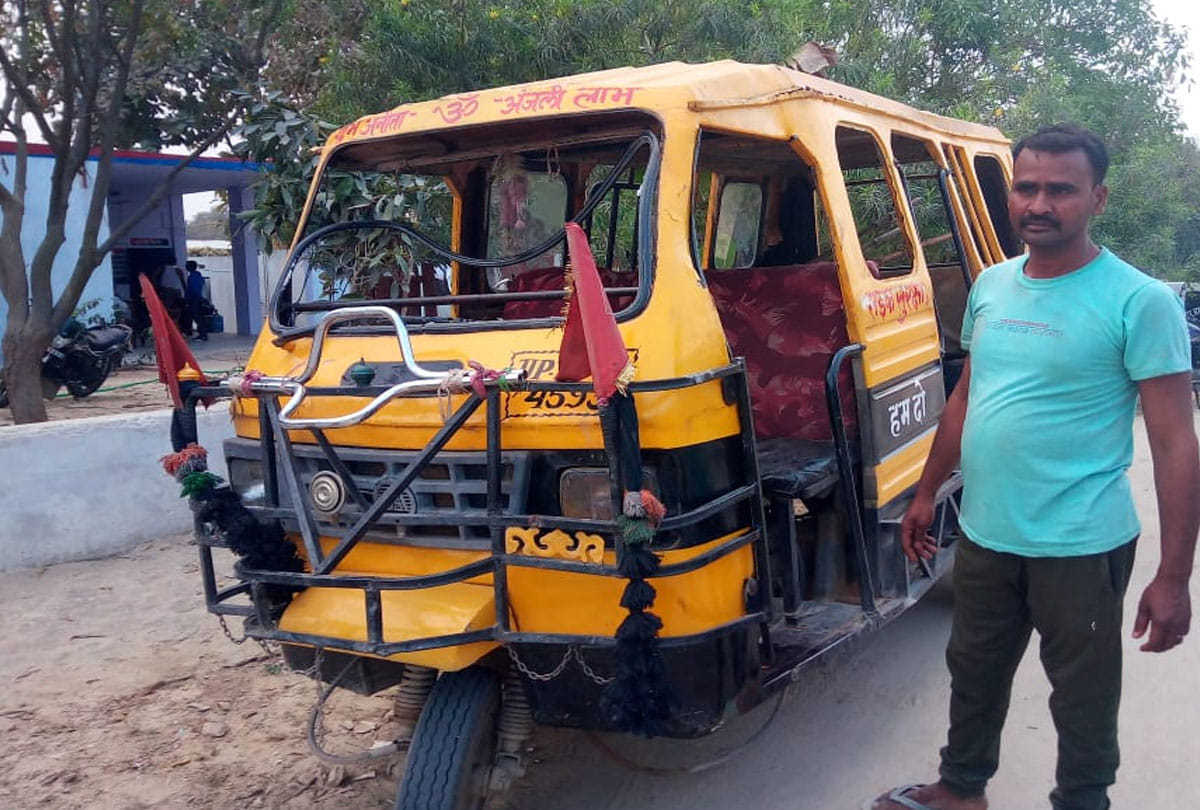 road accident in fatehpur, 10 people injured