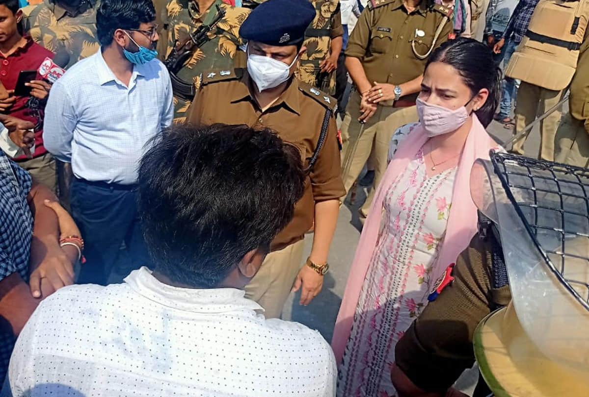 ghatampur gang misdeed case: Role of police