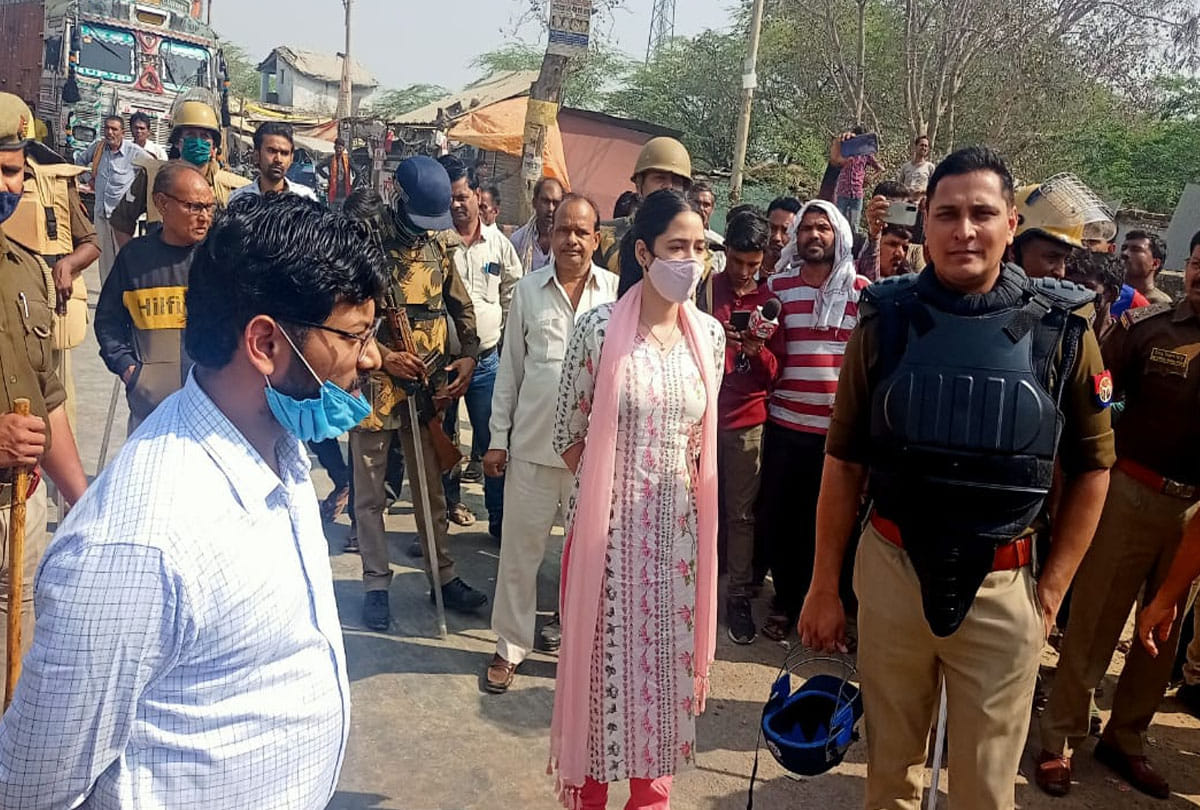 ghatampur gang misdeed case: Action on four policemen