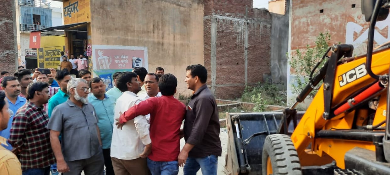 Municipality team went to remove encroachment, fight