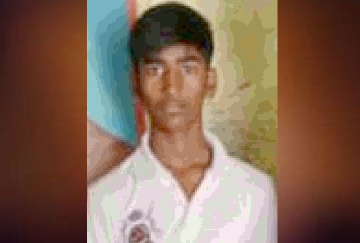 12th class student shot dead himself in shahjahanpur