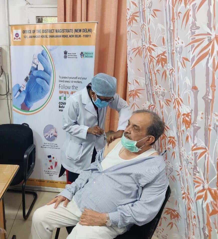 corona vaccination, ex minister, birendra singh
