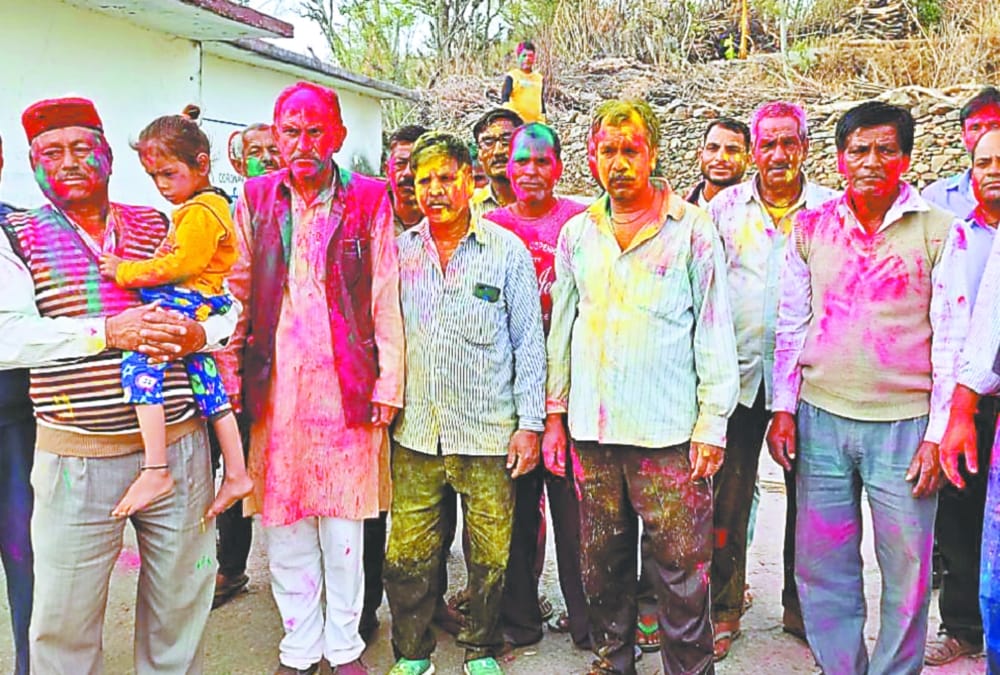 Uttarakhand New CM Tirath Singh Rawat News: Celebration in Tirath Singh Rawat Village photos