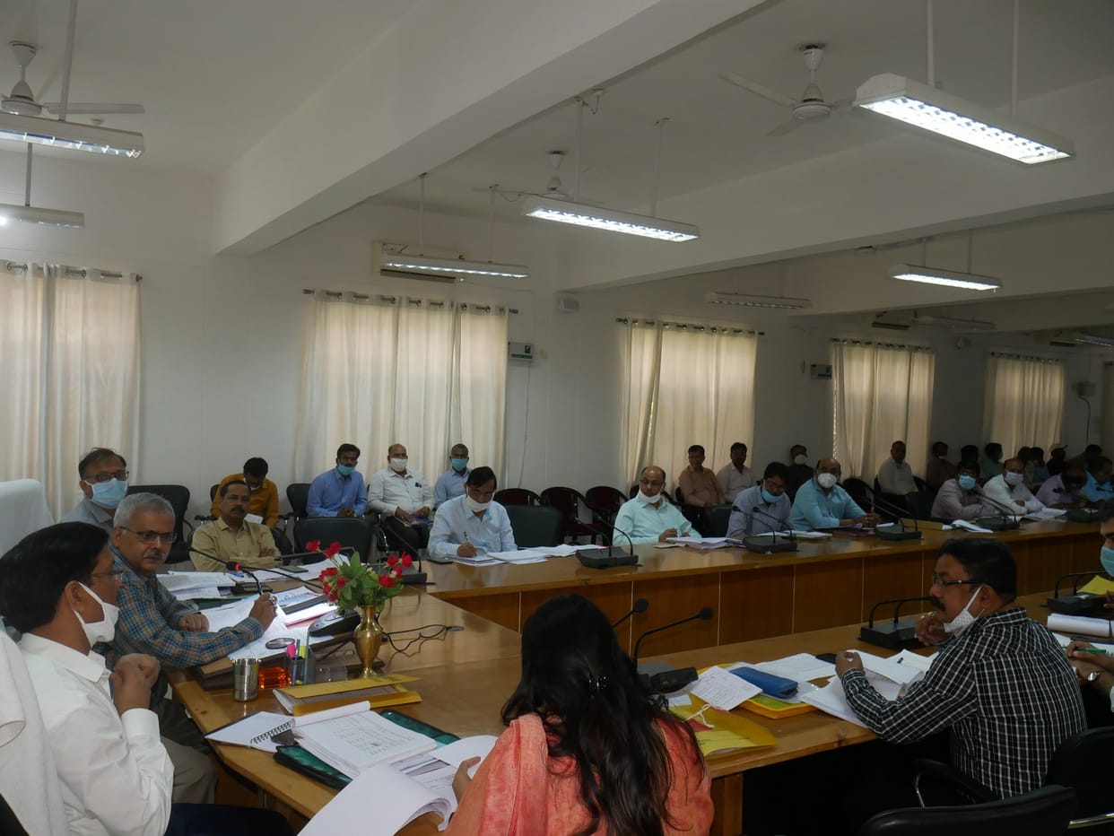 Knowledge of progress of development priority programs