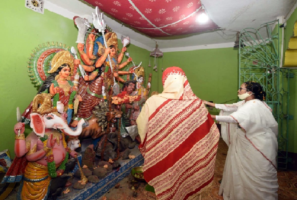 bengal election 2021 mamta banerjee recites chandi path know importance and benefits