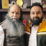 अनिरुद्ध राघव अपने पिता सूरजपाल के साथ (फाइल फोटो)