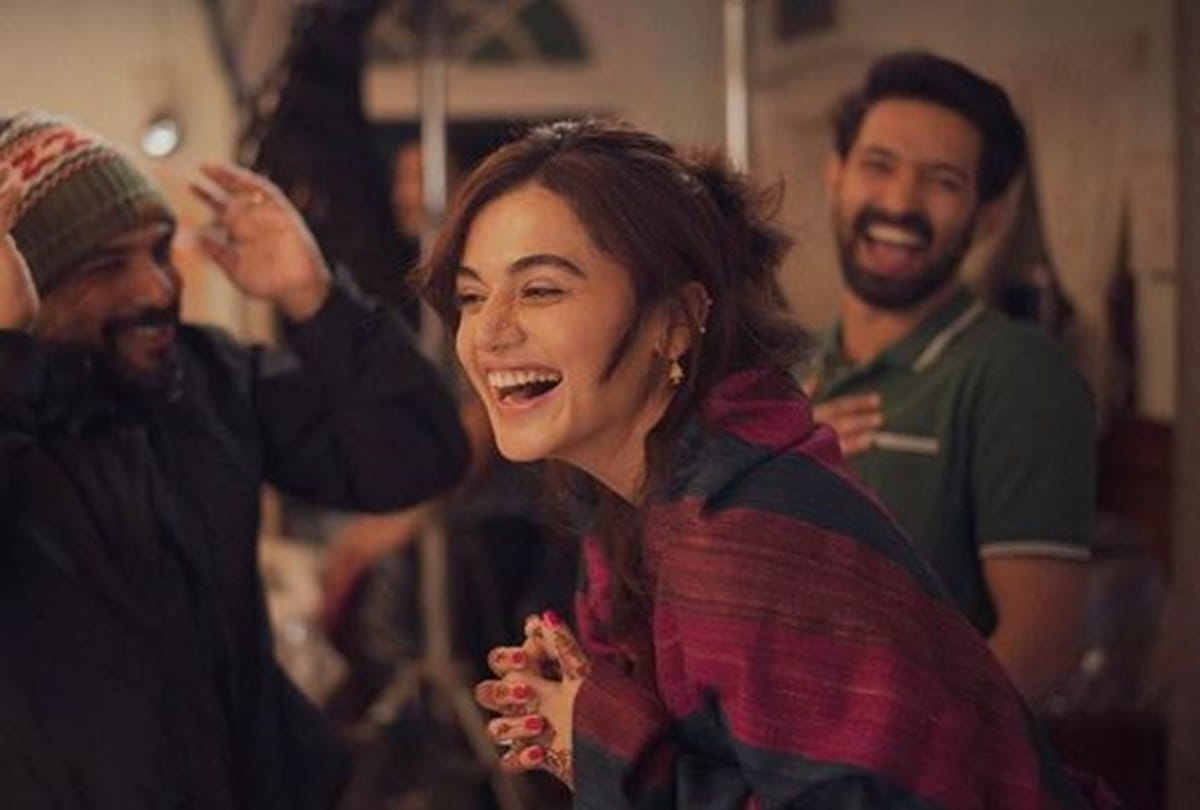 Taapsee Pannu Celebrated her birthday with sister took oath to do new things