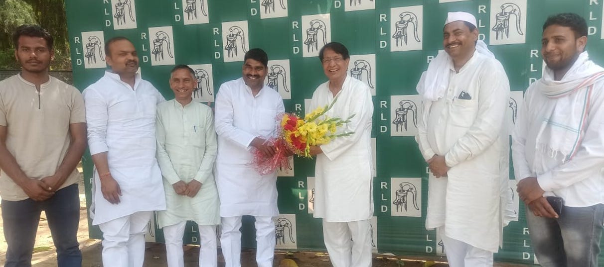 Former BSP district president Kamal Gautam joined RLD