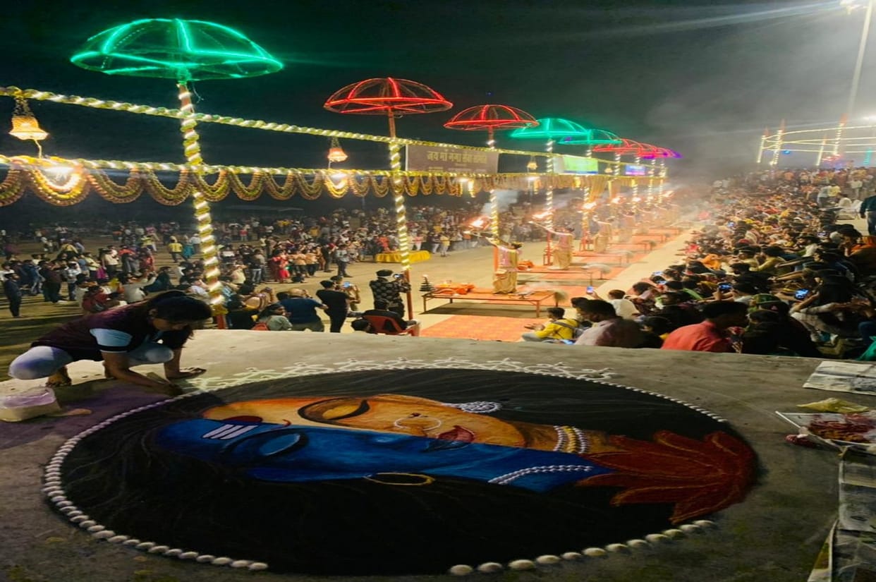 Lord Shiva procession held in Varanasi with enthusiasm