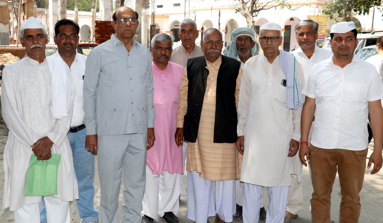 Demand for cane payment in 14 days