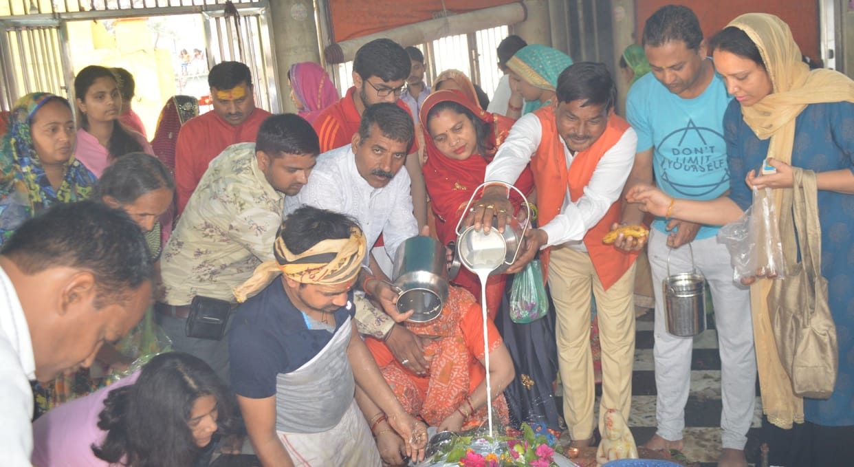 Hathras: Bam Bam Bhole, Pagoda echoes from Har Har Mahadev