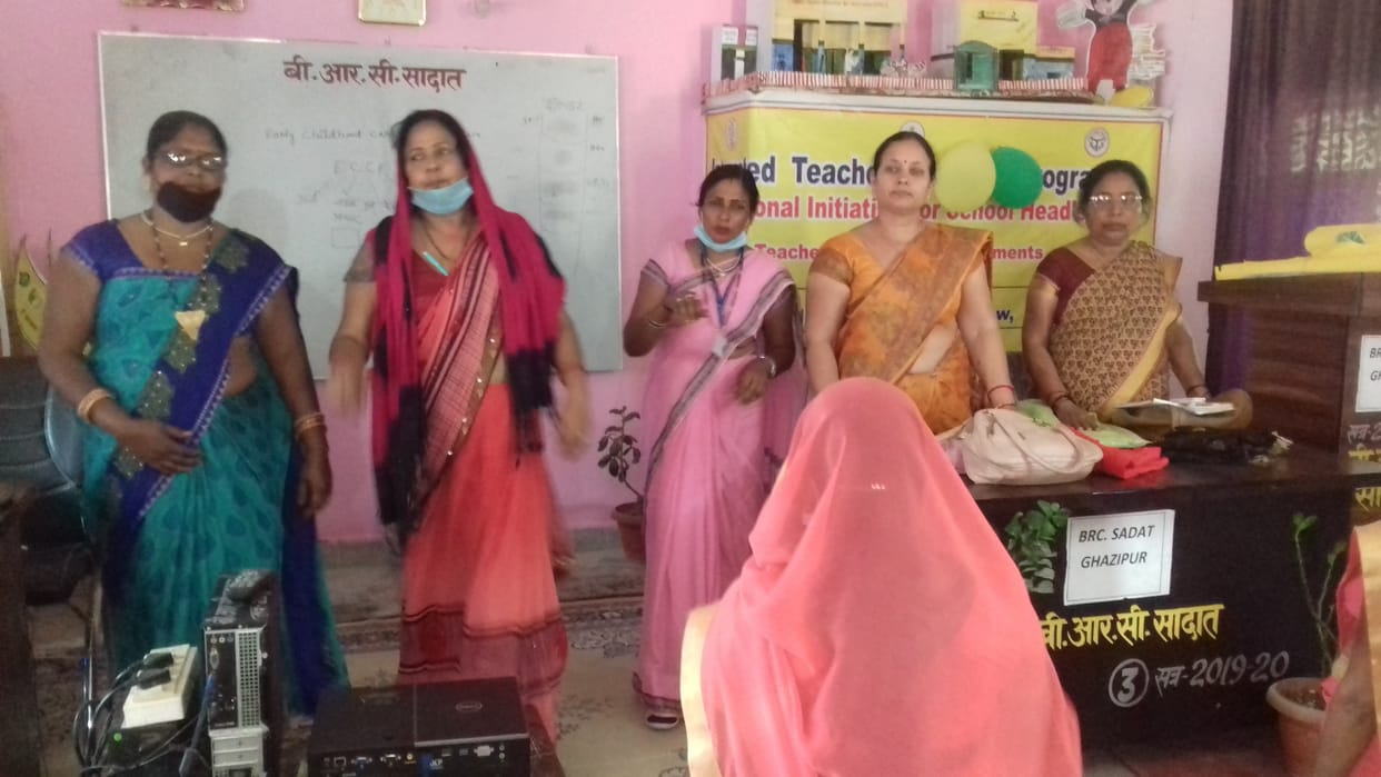 Explained how to educate children in Ghazipur, training given to Anganbandi workers