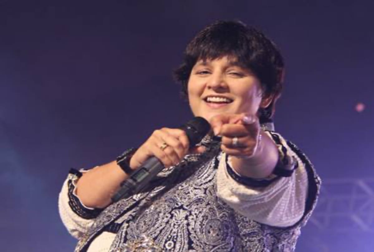 falguni pathak navratri special new song vasaladi released watch video