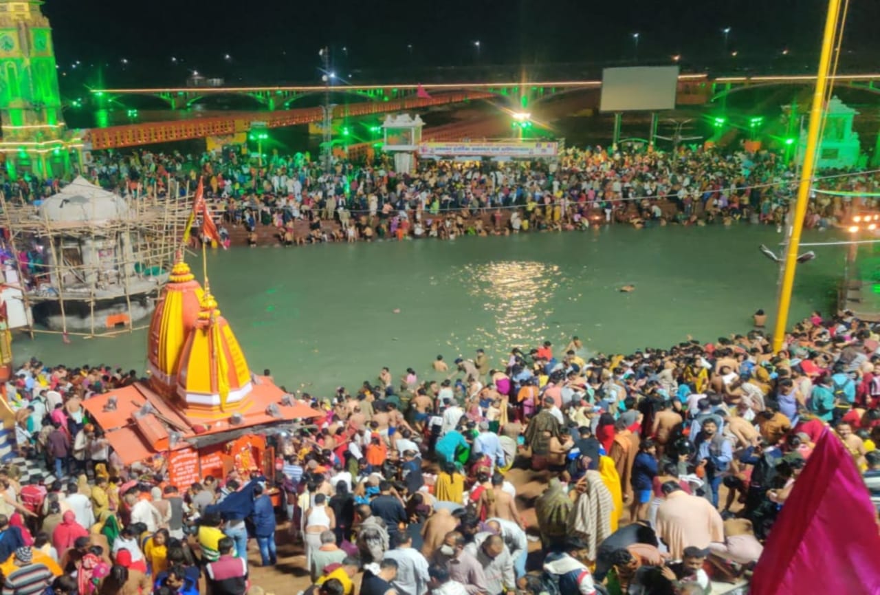 Haridwar Maha Kumbh 2021: kumbh snan is equal to the virtue of  earth one million round