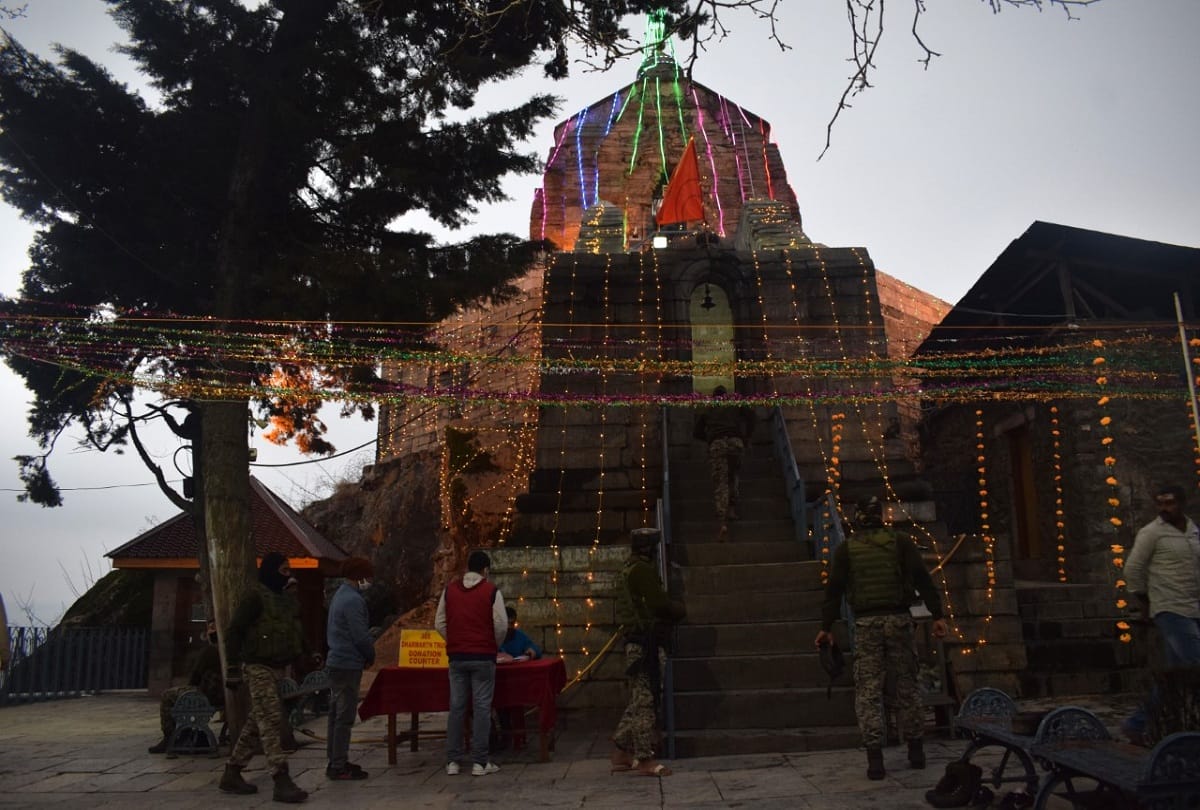Herath festival of Kashmiri Pandits is called Mahashivratri in Shankaracharya Temple Srinagar