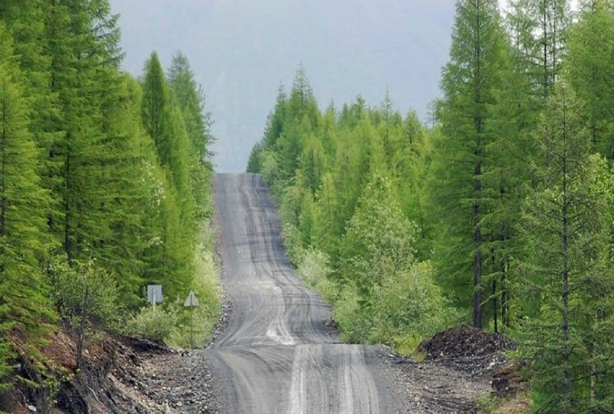 interesting story of kolyma highway construction which known as road of bones