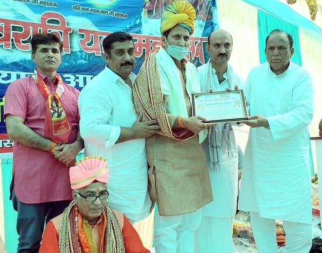 Devotees performed Jalabhishek on Mahashivaratri