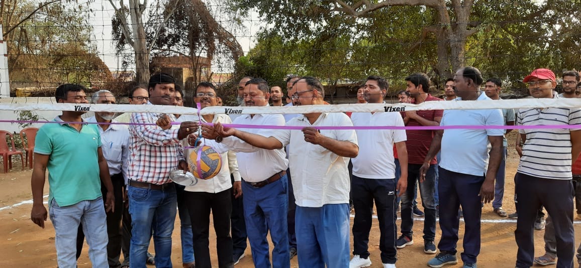 Badminton and volleyball court inaugurated in Duddhi