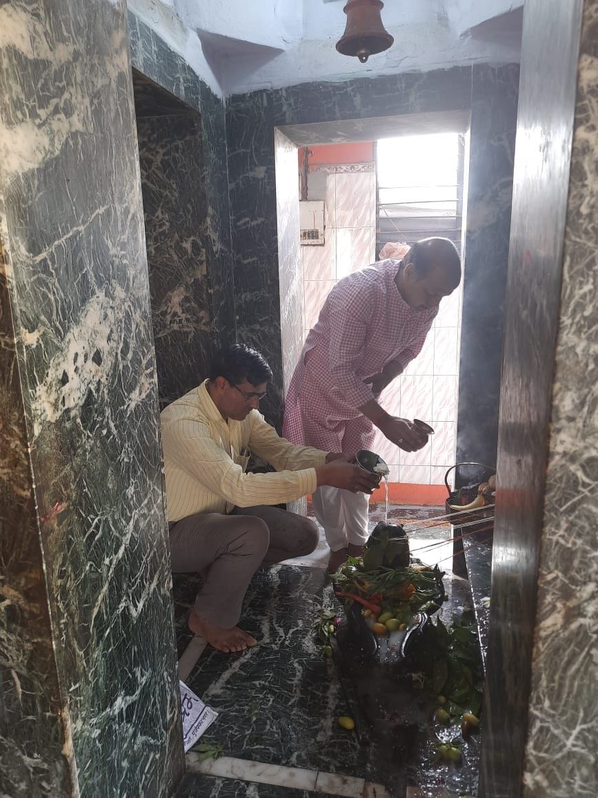 Praised Lord Shiva in Dnyaneshwar Mahadev Temple