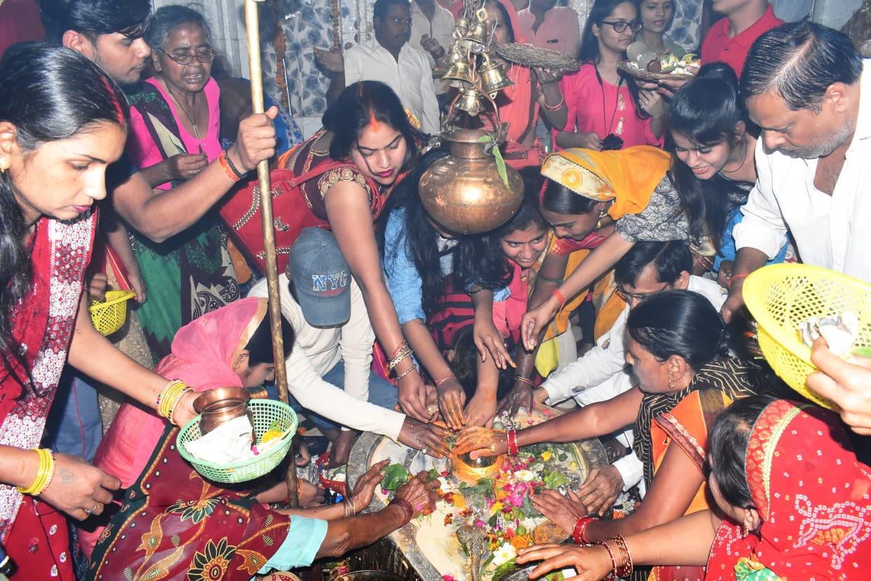 Pagoda echoes with the announcement of Har Har Mahadev