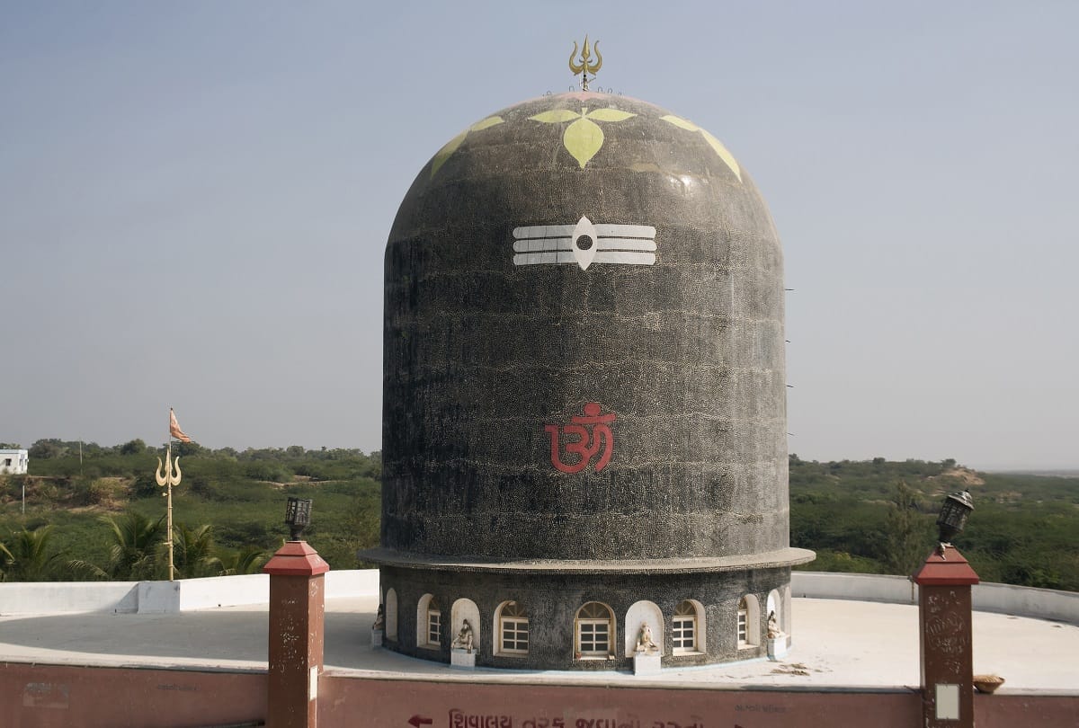 Pradosh Vrat in Aashadh Month 2022 Know Date Time and Puja Muhurt