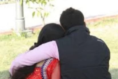 people caught lover couple in bush inform to parents
