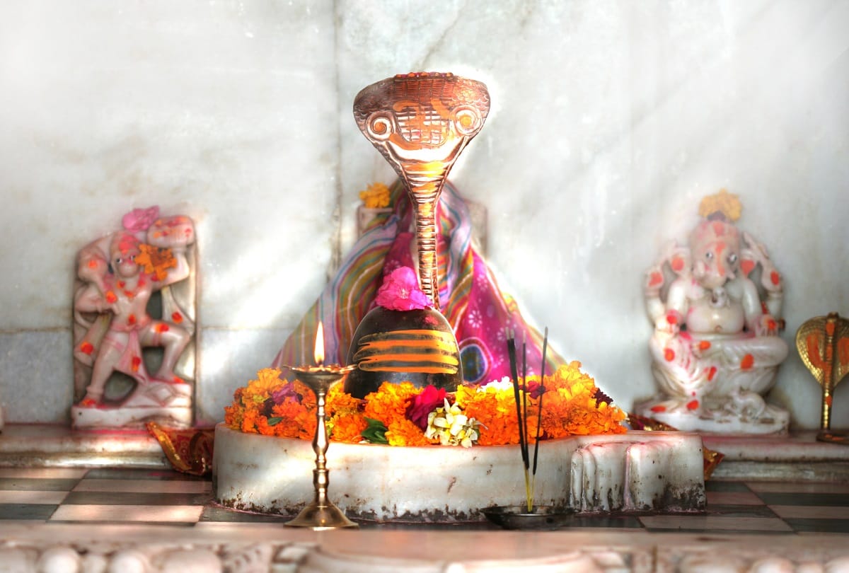 mahashivratri 2021 shiv mantra shiv chalisa shiv aarti and mrityunjaya mantra