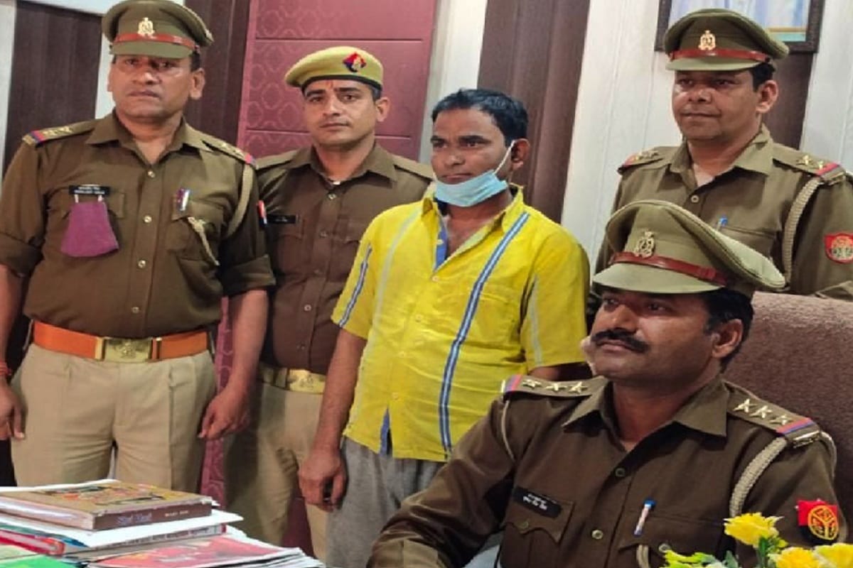 Encounter in Muzaffarnagar and three crooks arrested by police and Illegal liquor recovered with car