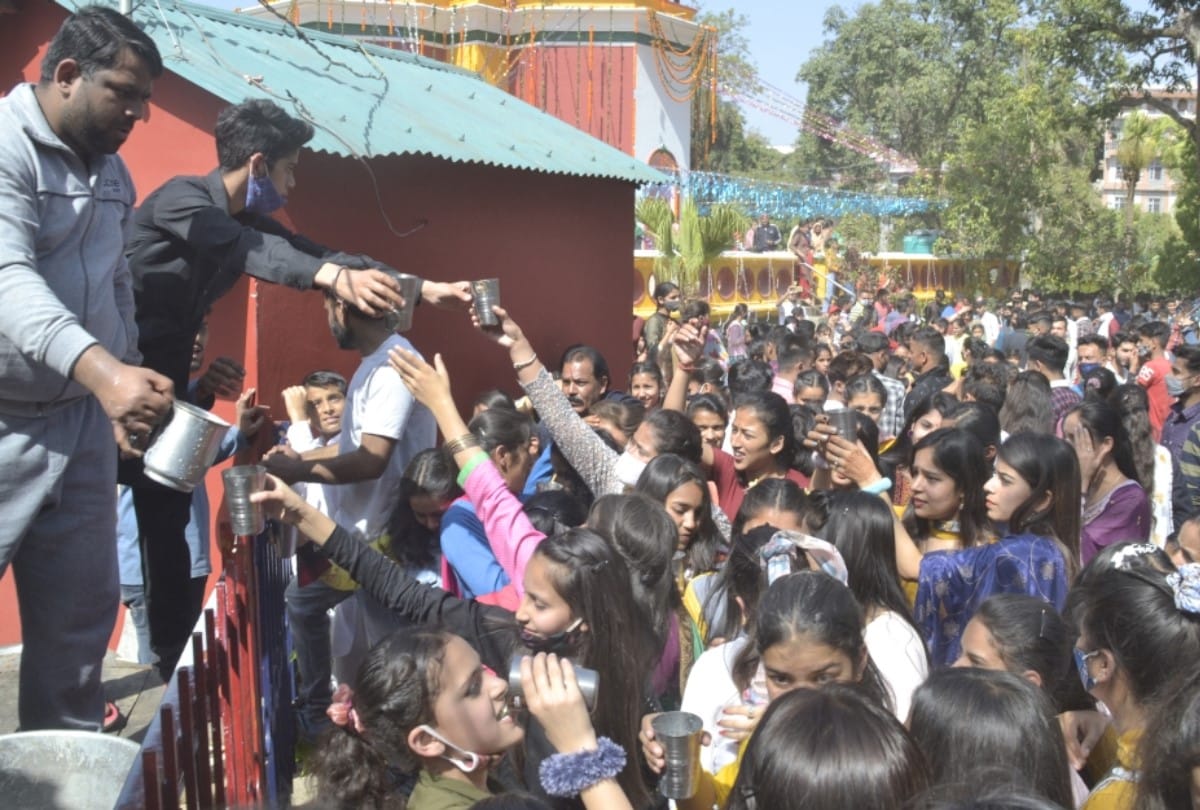 mahashivratri 2021 in Himachal: Devotees pay obeisance at lord shiv temples