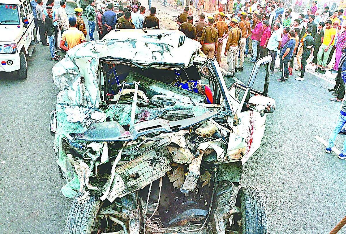 Horrific Accident Spot Of Agra Delhi National Highway