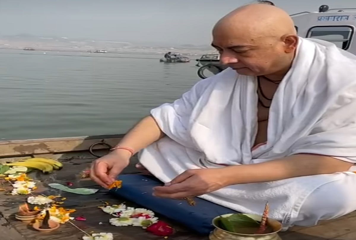 Ram Katha Vachak Kirit Bhai donated father's funeral, shrine and shraadh at Sangam