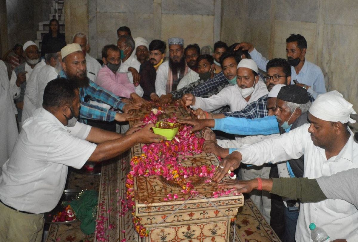 Taj Mahal Will Open At Friday For Shahjahan Urs