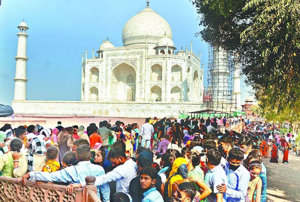 Taj Mahal Will Open At Friday For Shahjahan Urs