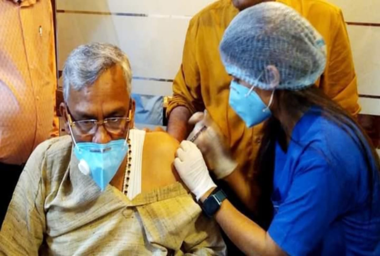 Today 11 march corona active cases in uttarakhand news: former cm trivendra get vaccinated