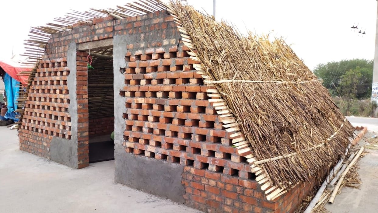 farmers protest, border, hut