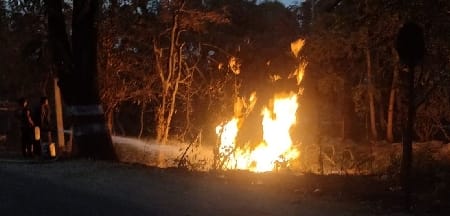 PNG pipeline leak fires, highway jammed