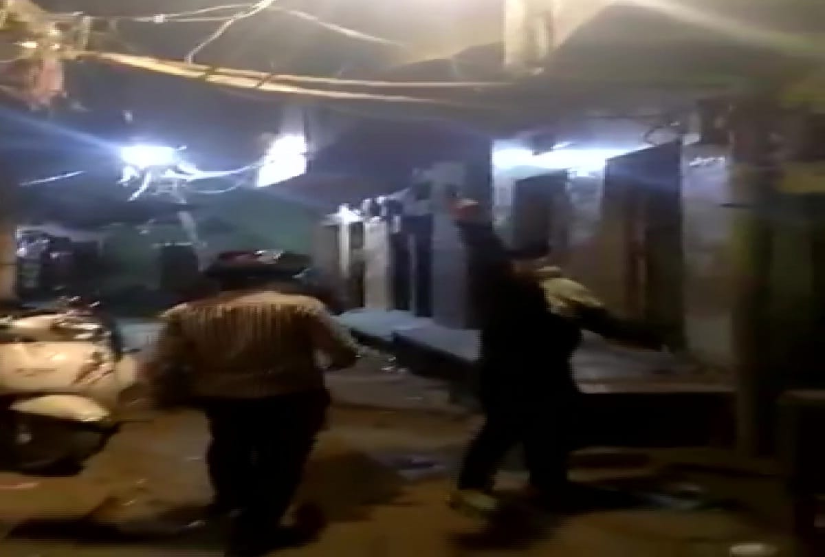 6 people arrested miscreants were seen firing bullets in Babarpur 