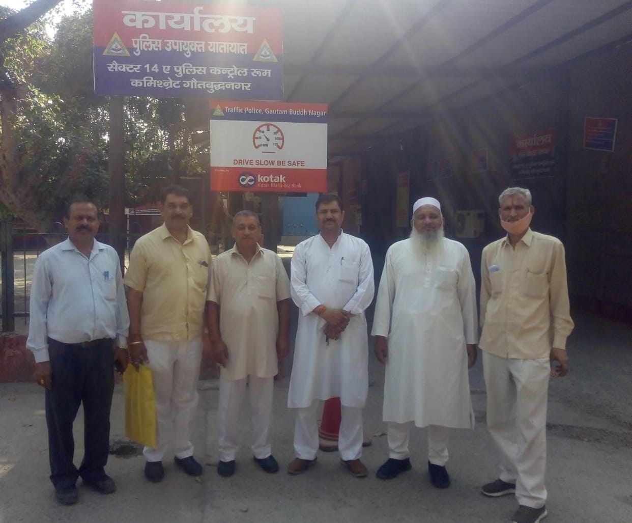 Protest against no entry of heavy vehicles on 25 routes in the district