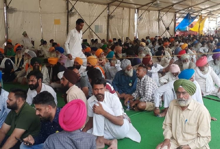 Kisan Andolan : Farmers now made brick house on kundli border